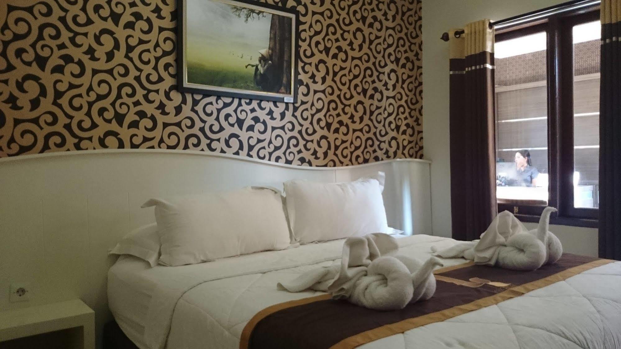Kabana Hotel Mataram Exterior photo